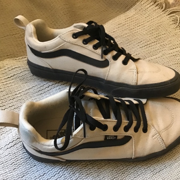 Men’s Vans size 10.5 - Picture 3 of 5